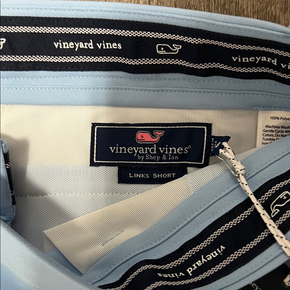Vineyard Vines Men's Performance Shorts - Picture 3 of 8